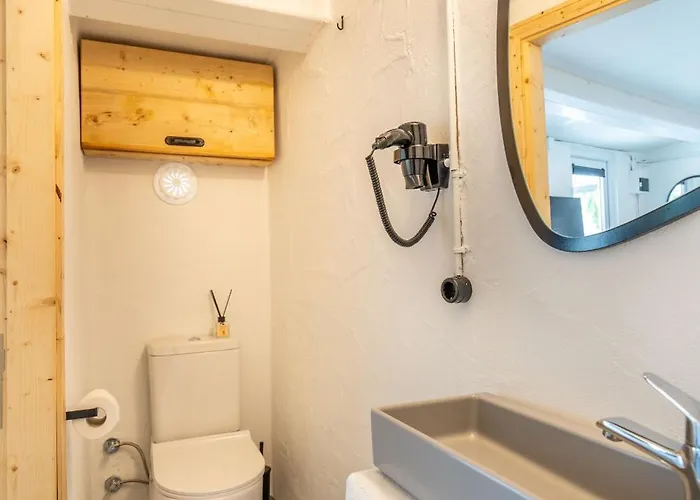 Miloz Szálloda Ayvalı